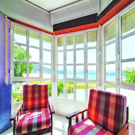 Comfortable House With Sea View In Viveiro, 200 M² بيت للعطل مْبيفيرو