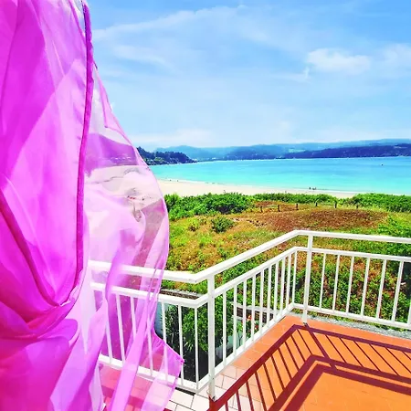 Comfortable House With Sea View In Viveiro, 200 M² بيت للعطل *