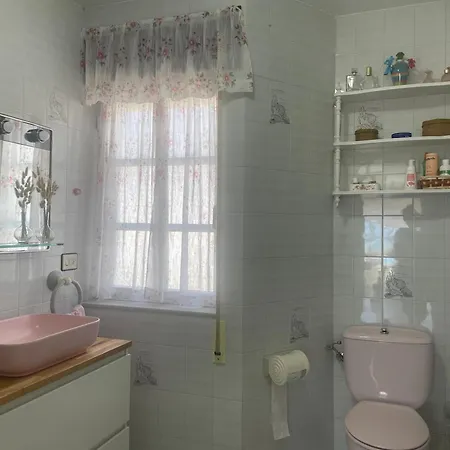 Comfortable House With Sea View In Viveiro, 200 M² Casa de Férias *