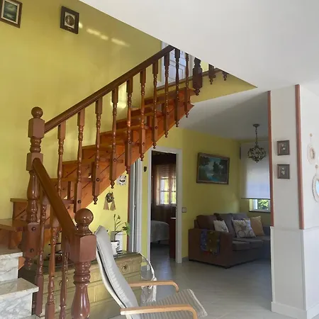 Comfortable House With Sea View In Viveiro, 200 M²